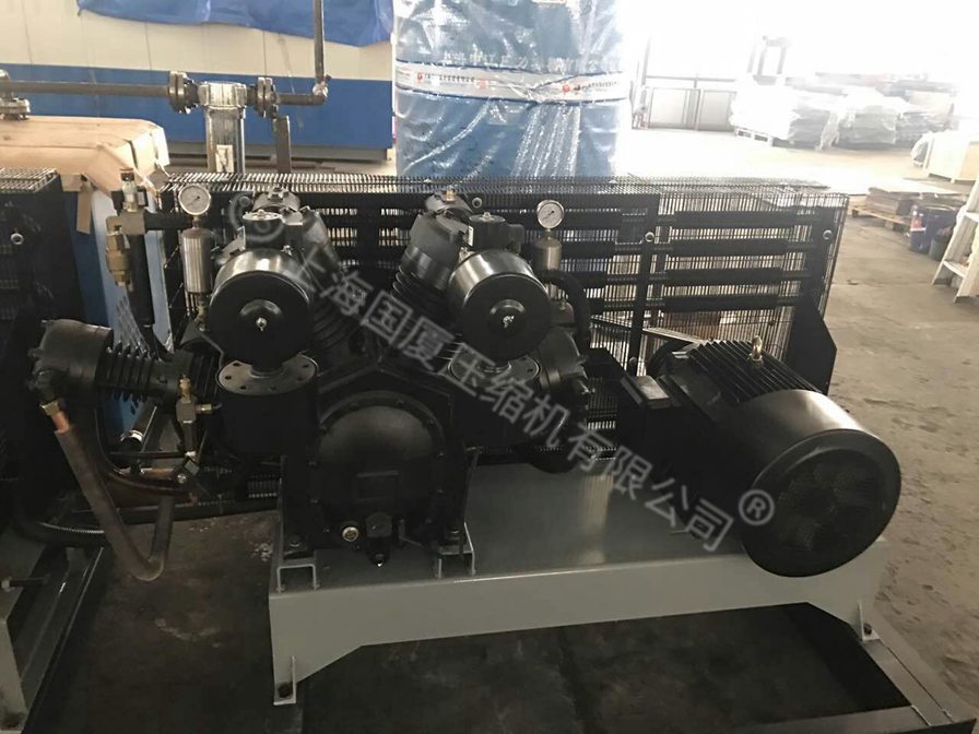 GS-2.2/30中壓吹塑空壓機 GS-2.2/30中壓吹塑空壓機