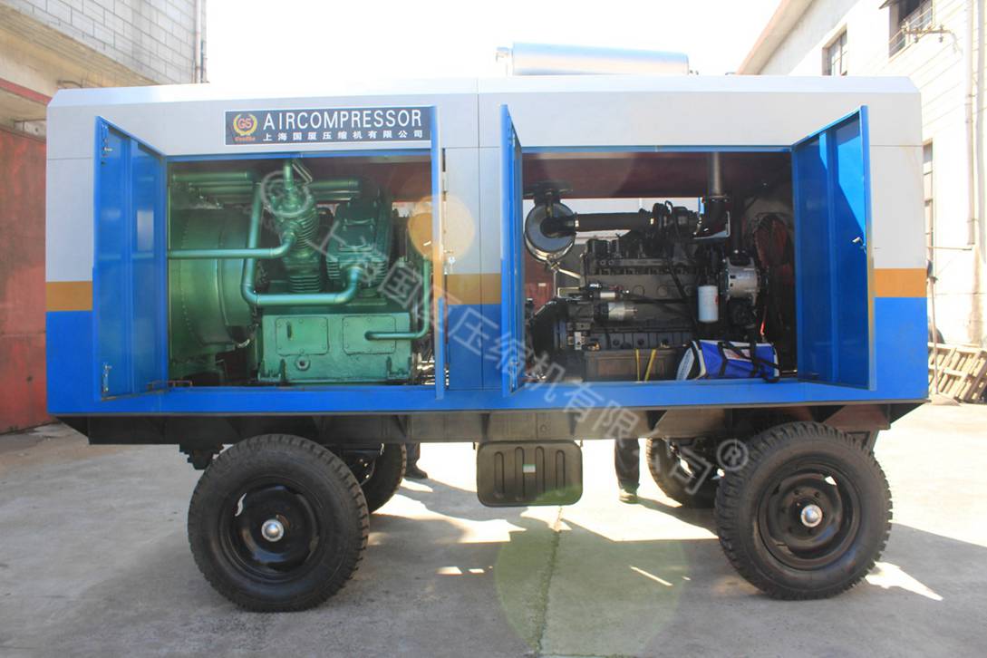 300-600方25兆帕離心空壓機